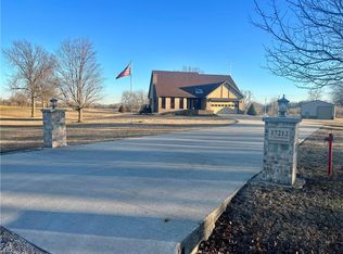 17212 E Quantrill Rd, Nevada, MO 64772