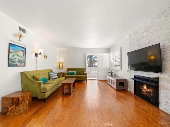 955 E 3rd St Unit 203, Long Beach, CA 90802