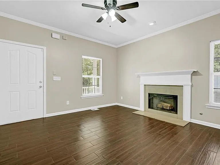 1477 Akridge St NW — Photo 3