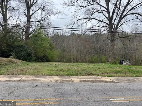 37 Colley St, Grantville, GA 30220