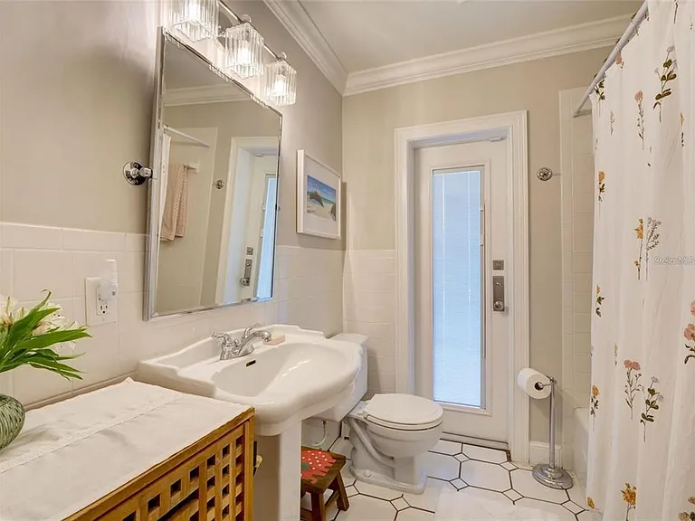 1791 Spruce Ave — Photo 23