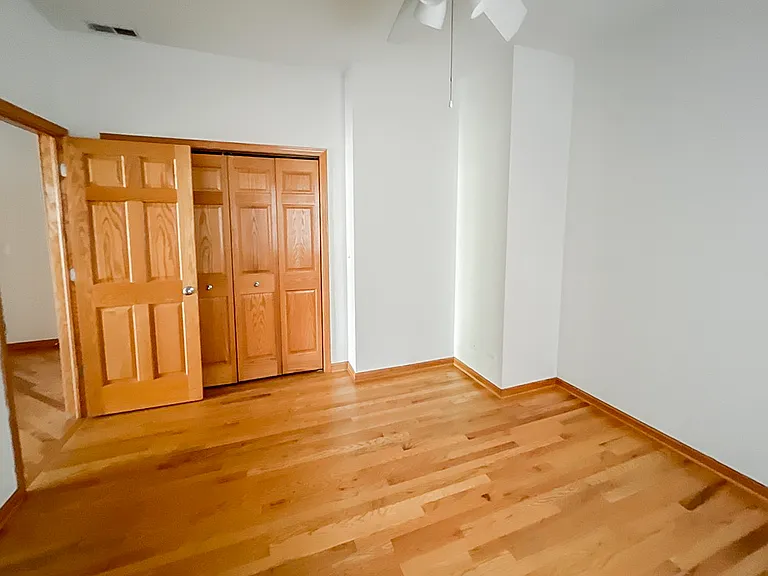1103.5 W Cornelia Ave #2 — Photo 11