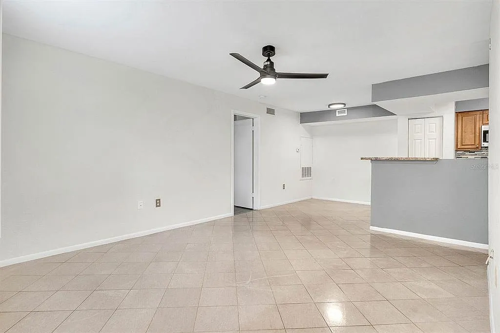 2 bed, 2.0 bath, 937 sqft, $1,450 — Photo 4