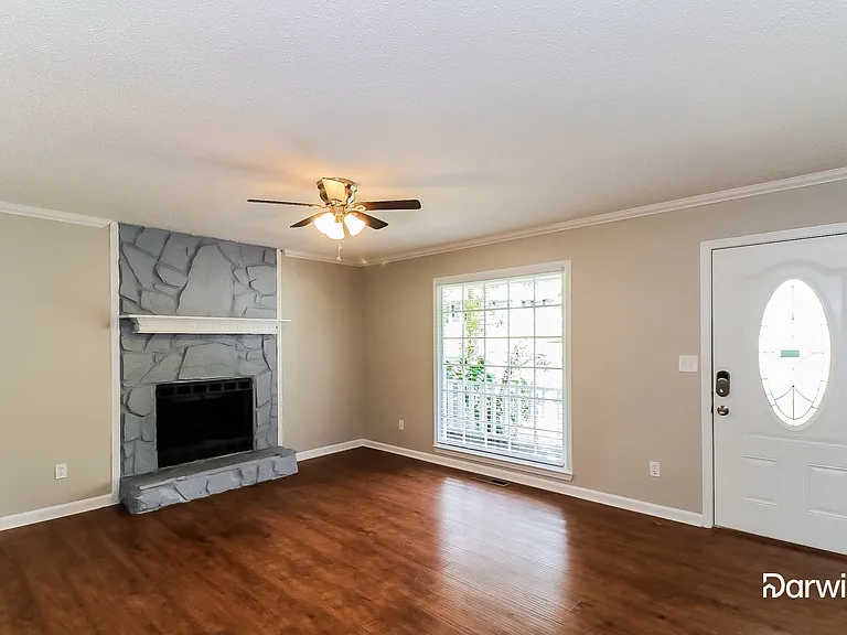 33 Fox Ridge Ct — Photo 3