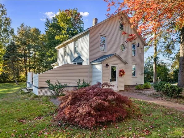 86 Walnut Street, Essex, CT 06442