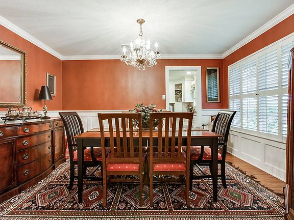 5th image of 6914 Scotsdale Dr