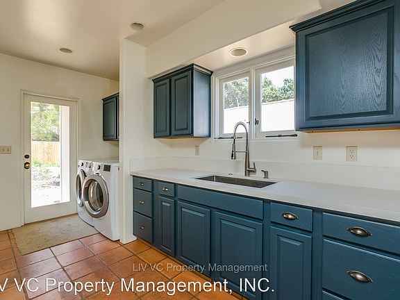 5th image of 108 E Summer St