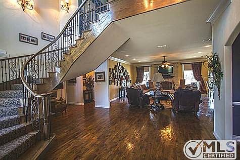 4th image of 6720 Harbour Town Ln
