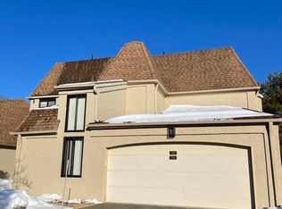 71 Gate House Ln #71, Edison, NJ 08820