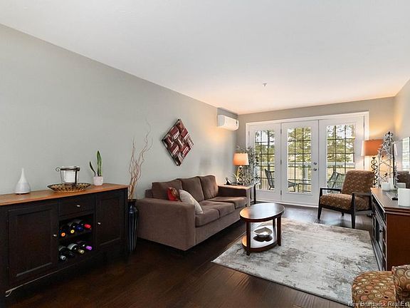 5th image of 208 Coverdale Rd #304