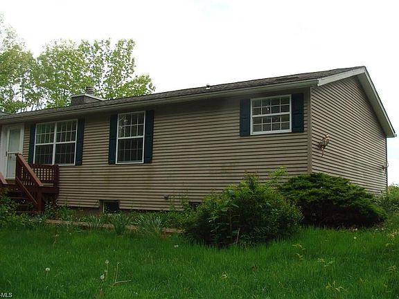 another view of back of home