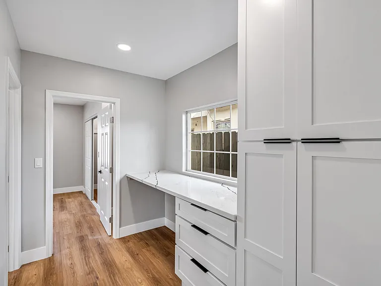4286 Marlborough Ave — Photo 11