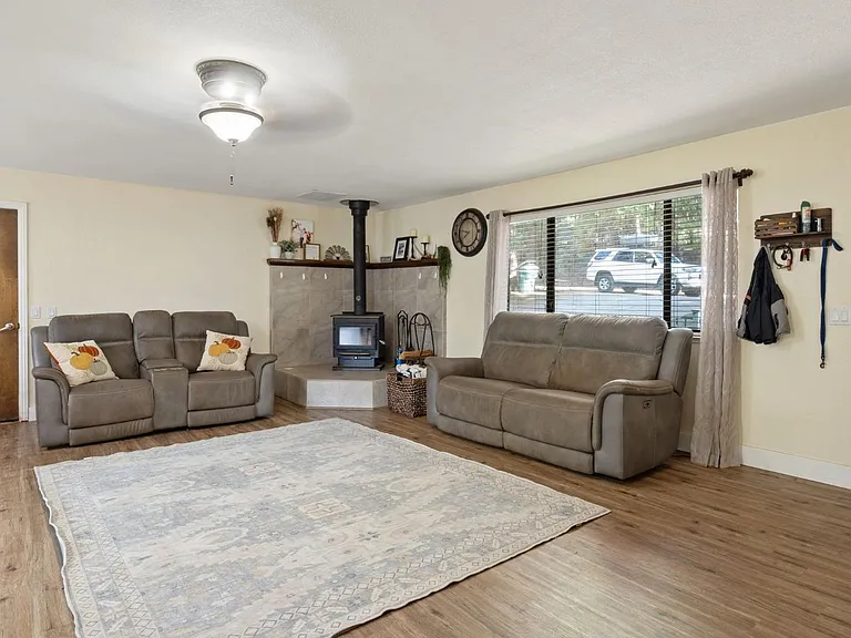 2752 Douglas Fir Dr — Photo 9