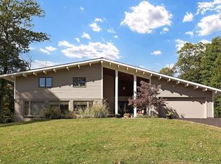14 Westerly Ln S, Thornwood, NY 10594