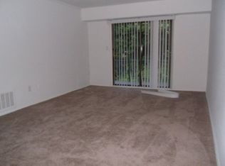 505 Tudor Ln, Middle Island, NY 11953