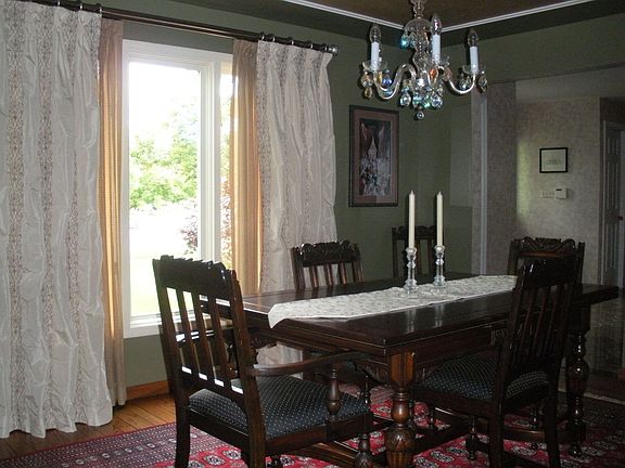 4th image of 15 Stonybrook Ln