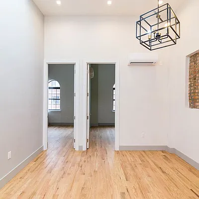 Rented by Nooklyn NYC LLC | media 18