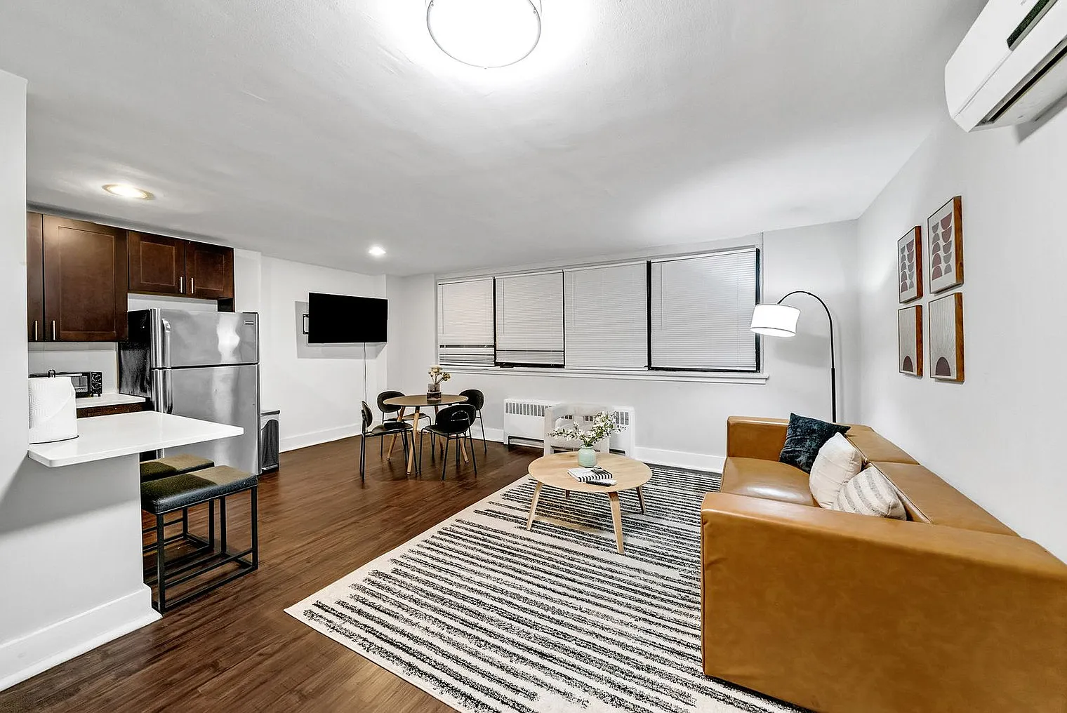 1 bed, 1.0 bath, 839 sqft, $3,036 — Photo 1
