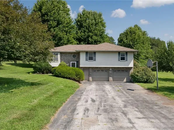 5 SE Hilltop Terrace Rd, Saint Joseph, MO 64507