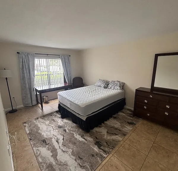 3389 Crystal Ct E #C — Photo 7