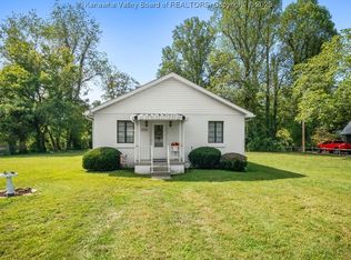 1514 Strawberry Rd, Saint Albans, WV 25177