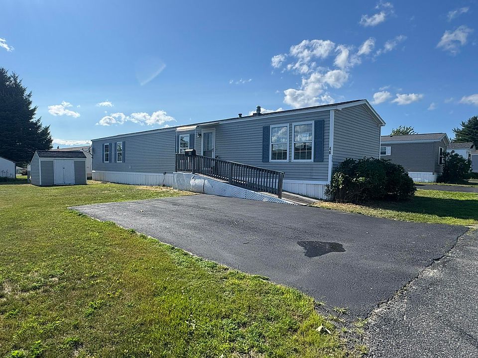 1st image of 46 Fiddlehead Lane