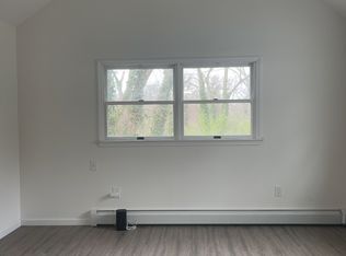 90 Quaker Path, Stony Brook, NY 11790