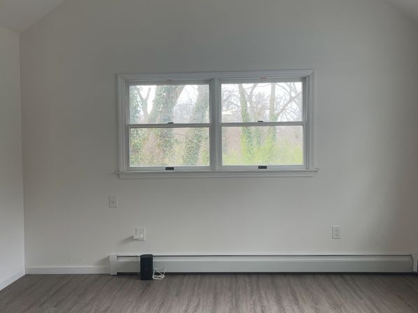 90 Quaker Path