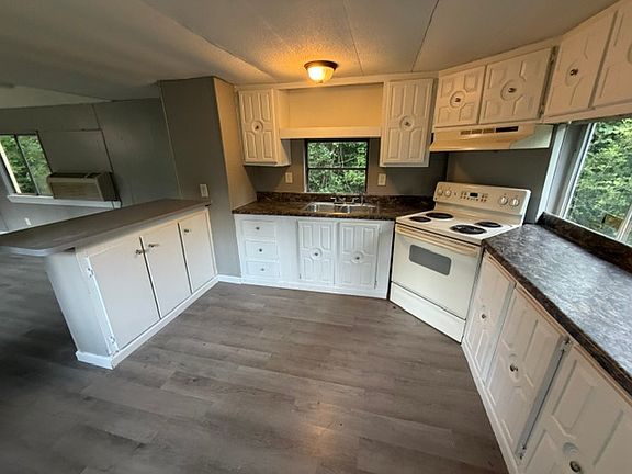 2nd image of 41 Quapaw St