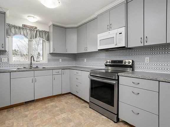 3rd image of 7601 N 41st Ave