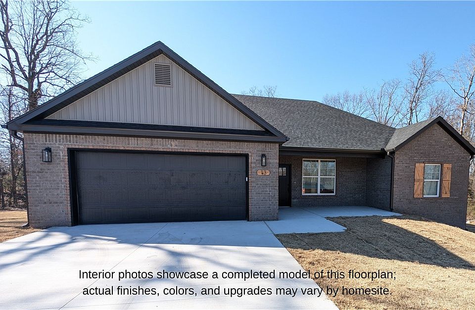1st image of 44 Olmsted Cir