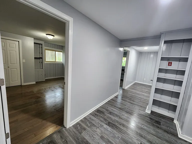 1751 S Main St — Photo 16