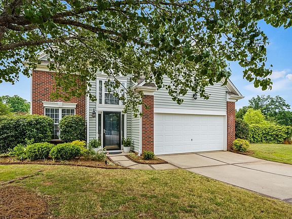 3rd image of 112 Red Holly Ridge Ct