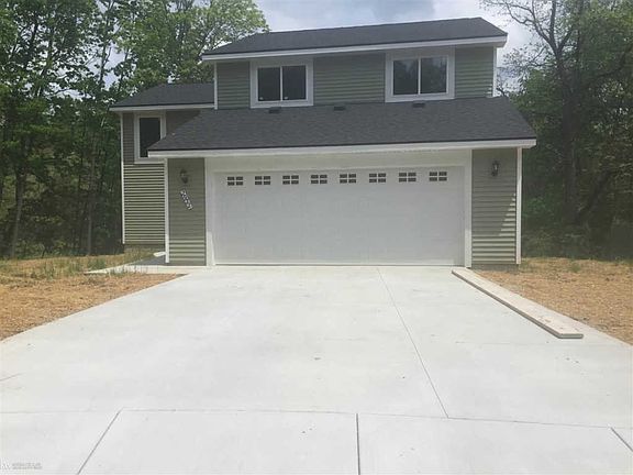 5th image of 2932 Burgess Hill Dr