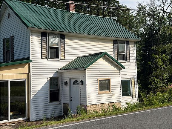 2nd image of 937 Magee Rd