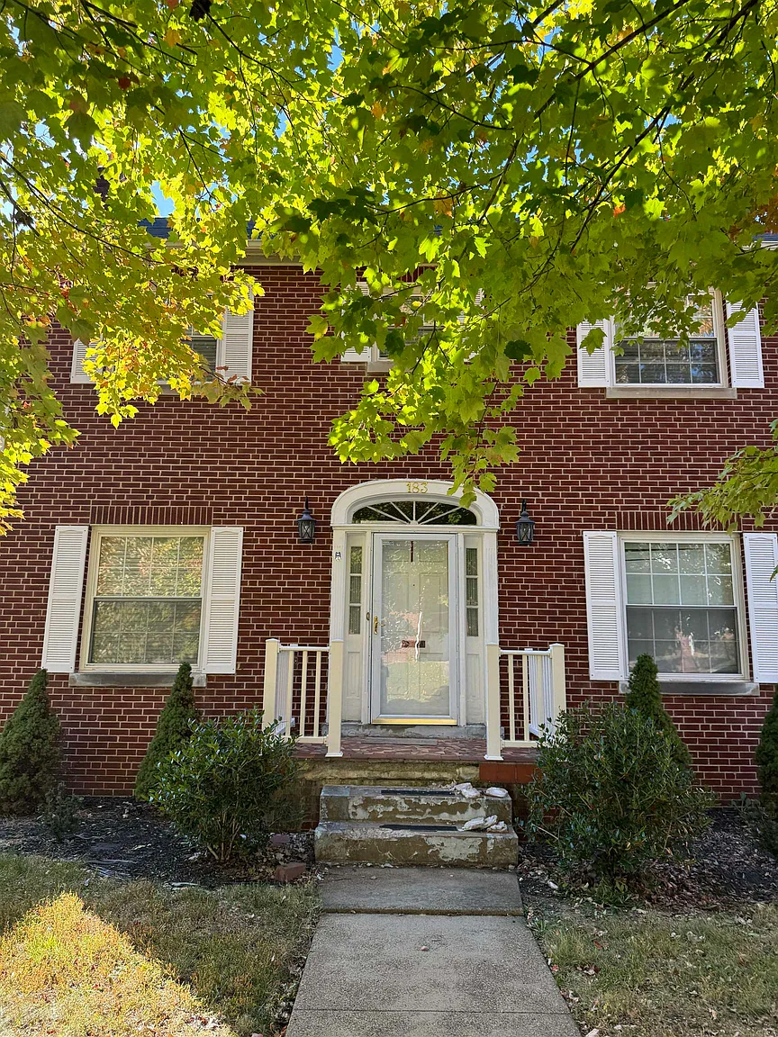 183 Edison Dr photo 1