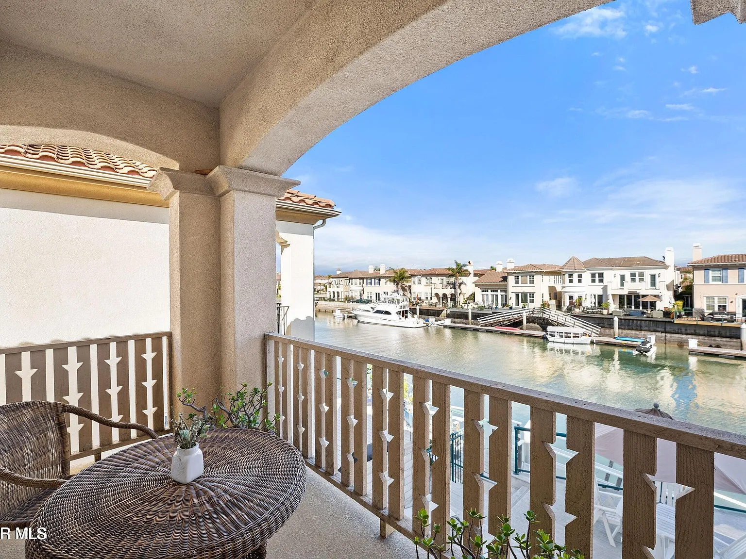 4 bed, 3.0 bath, 2732 sqft, $6,500 — Photo 4