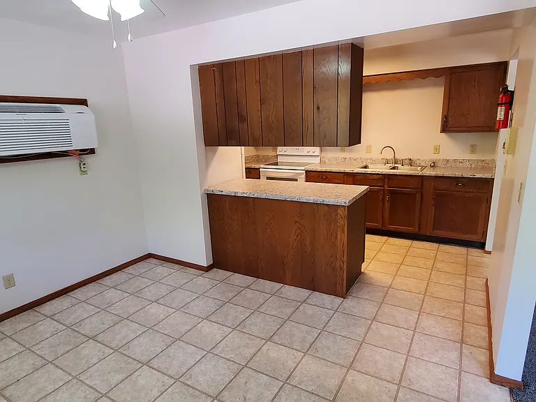 2980 Wildwood Dr #3 — Photo 5
