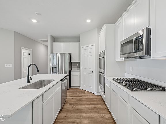 4th image of 5508 Aspen Wood Ln