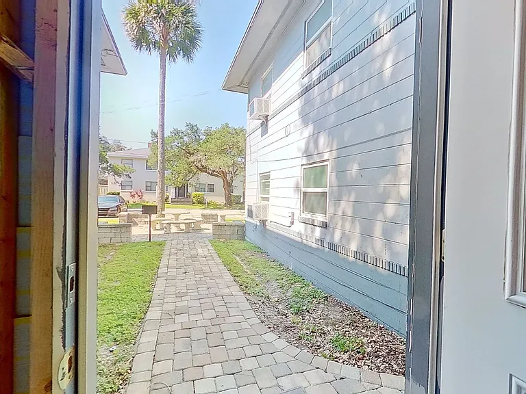 Flagler Avenue 1613 — Photo 12
