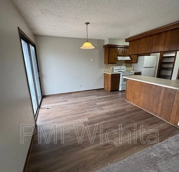 1730 S Beech Ct — Photo 7