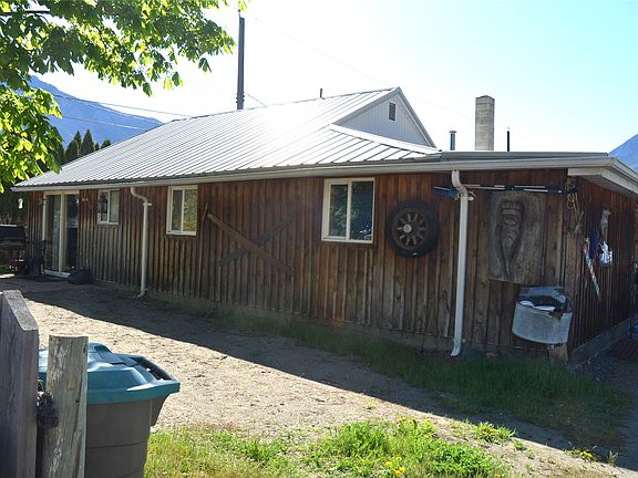2nd image of 1207 Russell St
