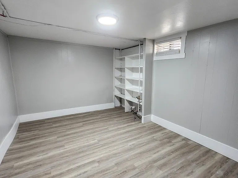 1011 N Front St — Photo 2