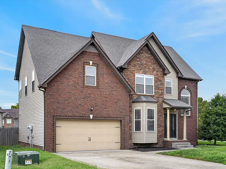 3710 Windhaven Ct — Photo 2
