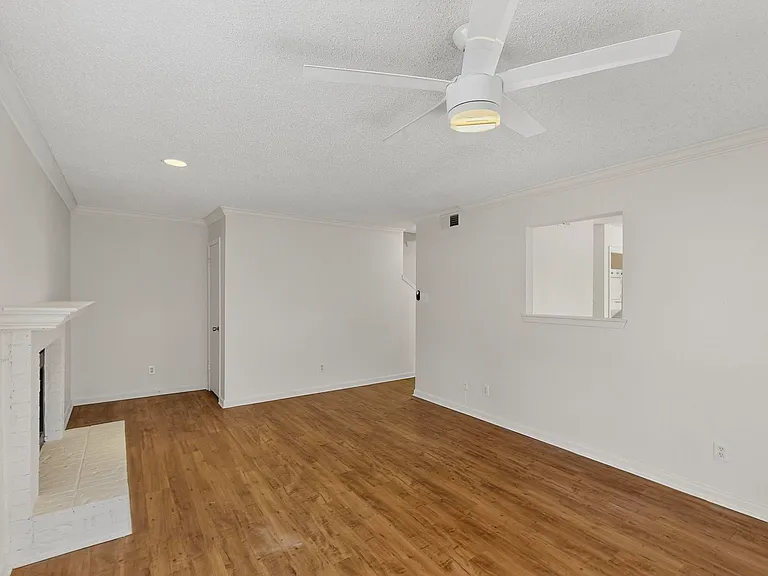 5322 Columbia Ave — Photo 9