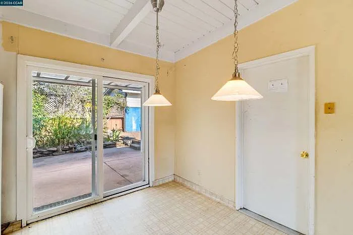 208 Los Gatos Ave — Photo 10