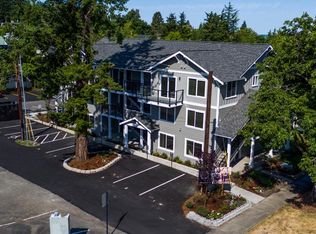 904 E Chestnut St, Bellingham, WA 98225