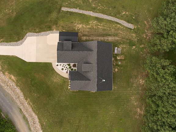 5th image of 195 Fredonia Farm Rd