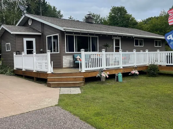 E9404 Lehnen Rd, Munising, MI 49862