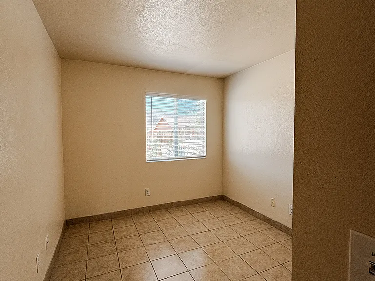 71531 Sunnyvale Dr — Photo 14